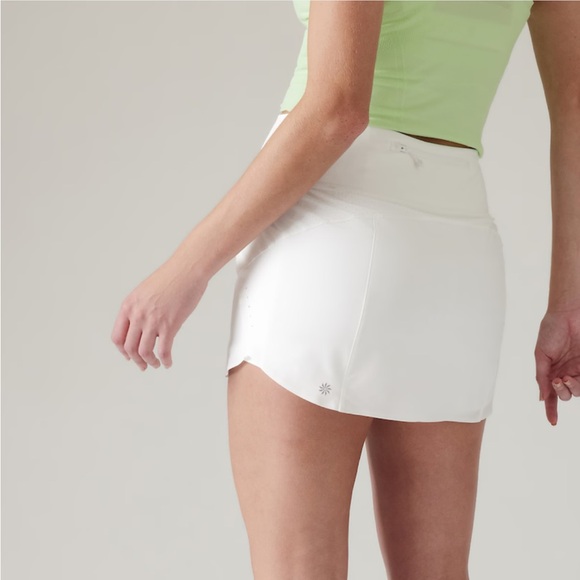 NWT Athleta Tennis Skort (Run With It Skort) - Size Medium - Picture 2 of 5